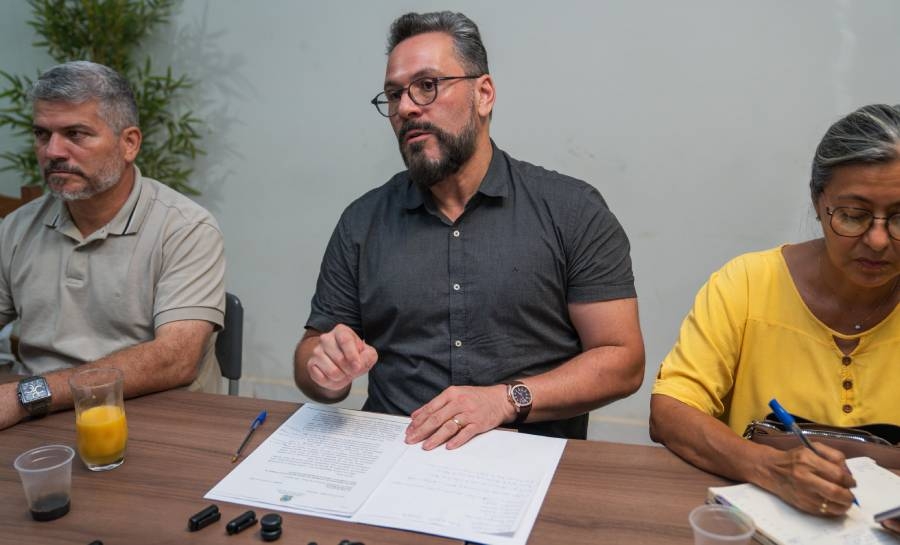 Senador Alan Rick lidera articulação contra reajustes abusivos da UAP e defende estudantes brasileiros na Bolívia